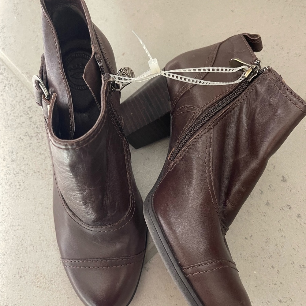 Brown boots